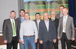 Der Geschäftsführende Vorstand des Bauernverbandes Ostalb-Heidenheim: Vorsitzender Hubert Kucher (r.), erster Stellvertreter Anton Schneider (4. v. r.) sowie Markus Bayer (2. v. l.), Jochen Barth (3. v. l.), Wolfgang Fuchs (4. v. l.) und Harald Rabausch (2. v. r.). Außerdem auf dem Foto Ehrenvorsitzender Christian Ziegler (3. v. r.) und Geschäftsführer Johannes Strauß (l.).