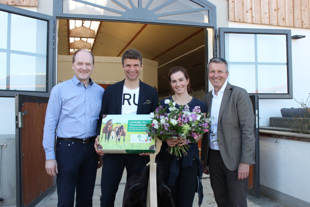 LBV-Vizeprsident Hans-Benno Wichert, Thomas und Lisa Mller, Andreas Kroll, Geschftsfhrer der in.Stuttgart